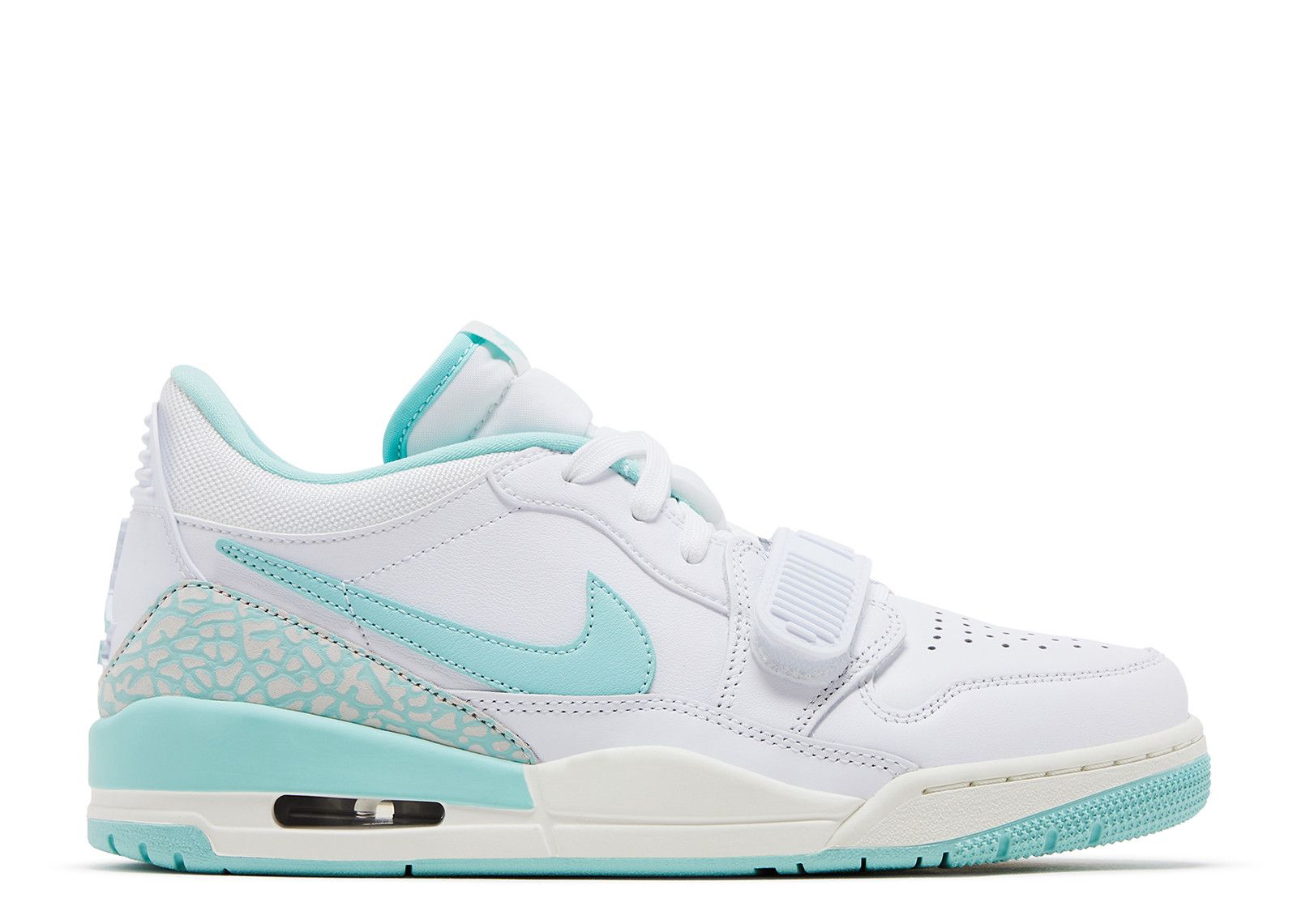 Wmns Jordan Legacy 312 Low 'White Light Dew'