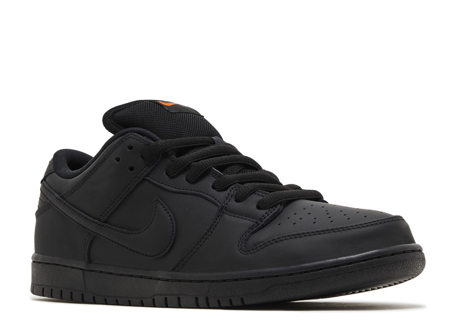 Dunk Low Pro SB 'Triple Black' - Nike - FJ1674 001 - black