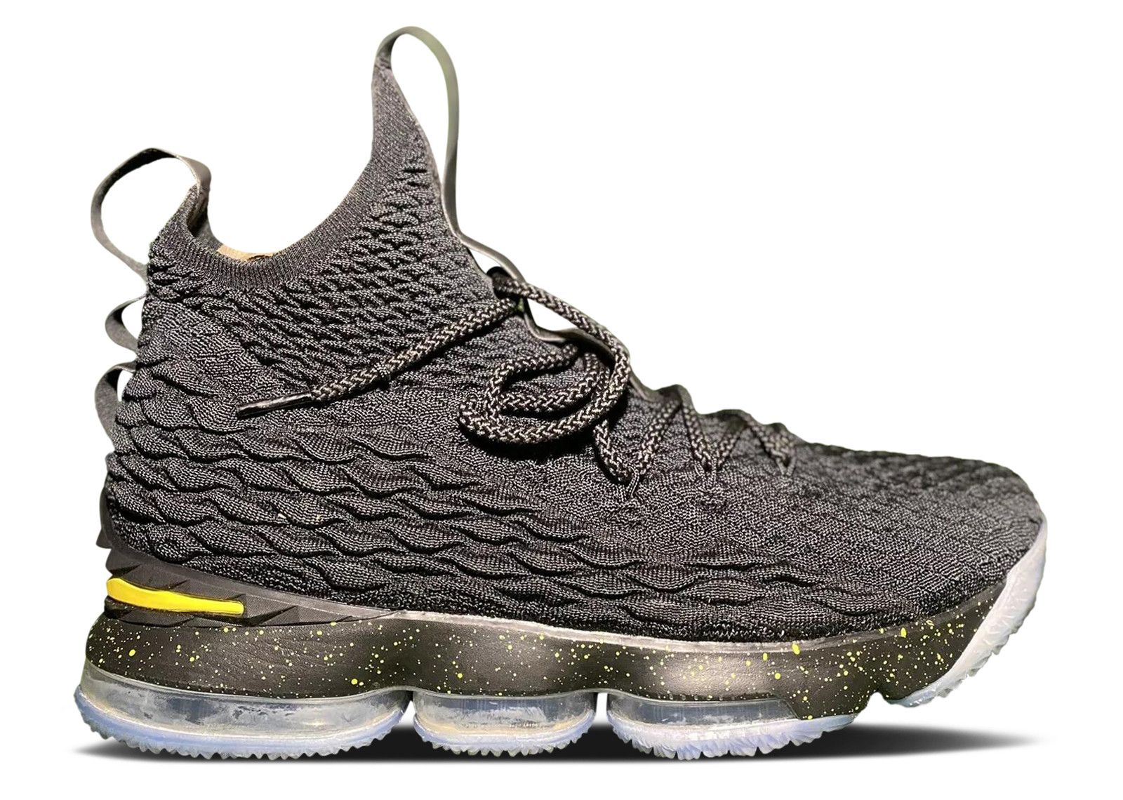 LeBron 15 Oregon Away PE Nike 897648 813703 black yellow strike Flight Club