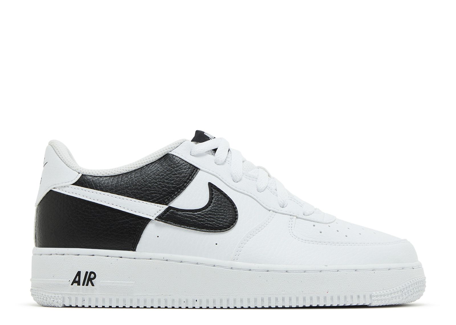 Nike Air Force 1 ホワイト/ブラック 23cm NIKE（ナイキ） NIKE AIR FORCE 1 07 LV8 WHITE WHITE BLACK ホワイト