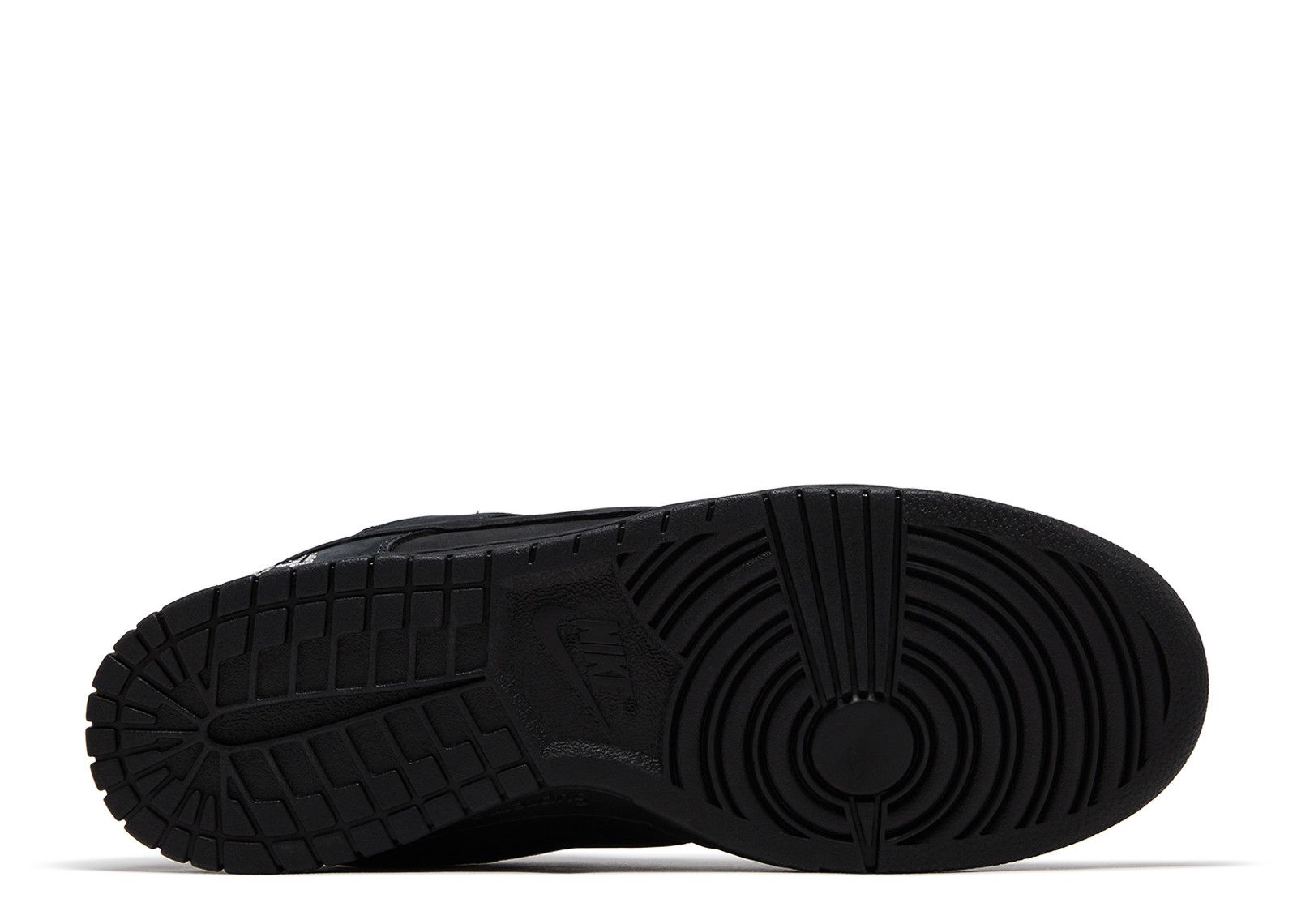 Supreme x Dunk Low SB 'Black'