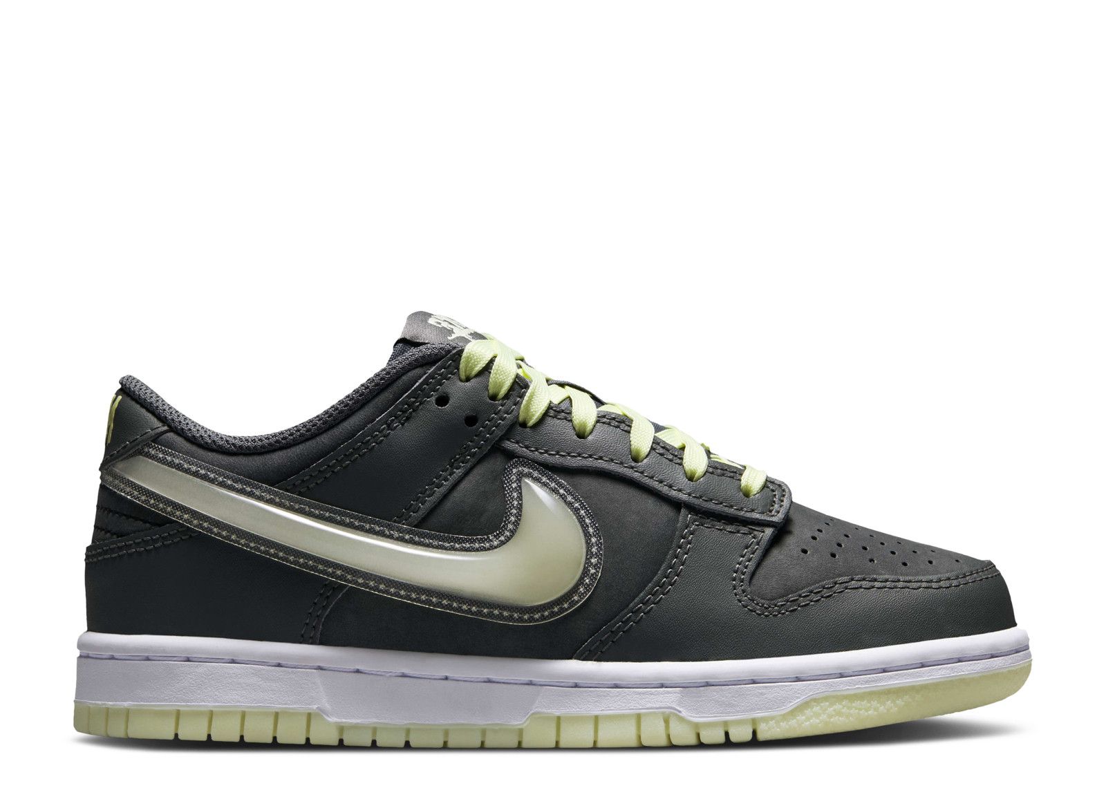 Nike dunk low Halloween size store 7Y