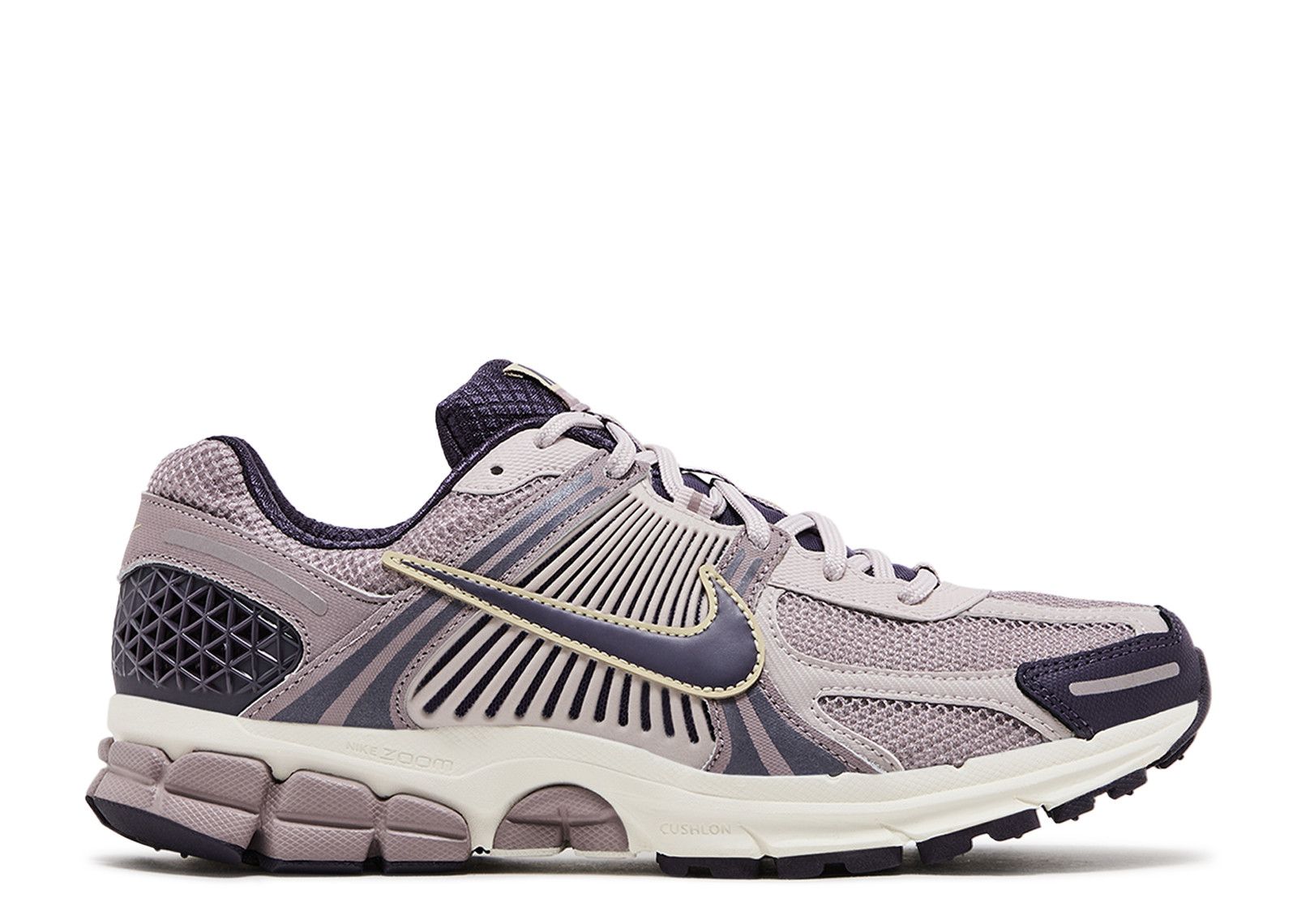 【チョレア】★ナイキ★ズーム ボメロ 5 Platinum Violet★ Nike Zoom Vomero 5 Metallic Silver Platinum Violet (Women's