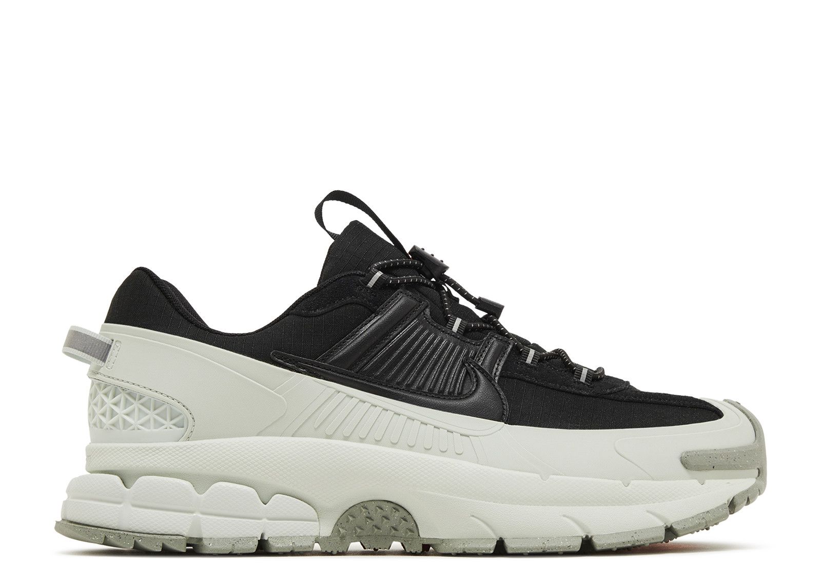 Dover Street Market X Air Zoom Vomero 5 '20th Anniversary Dover Street Market X Air Zoom Vomero 5 '20th Anniversary