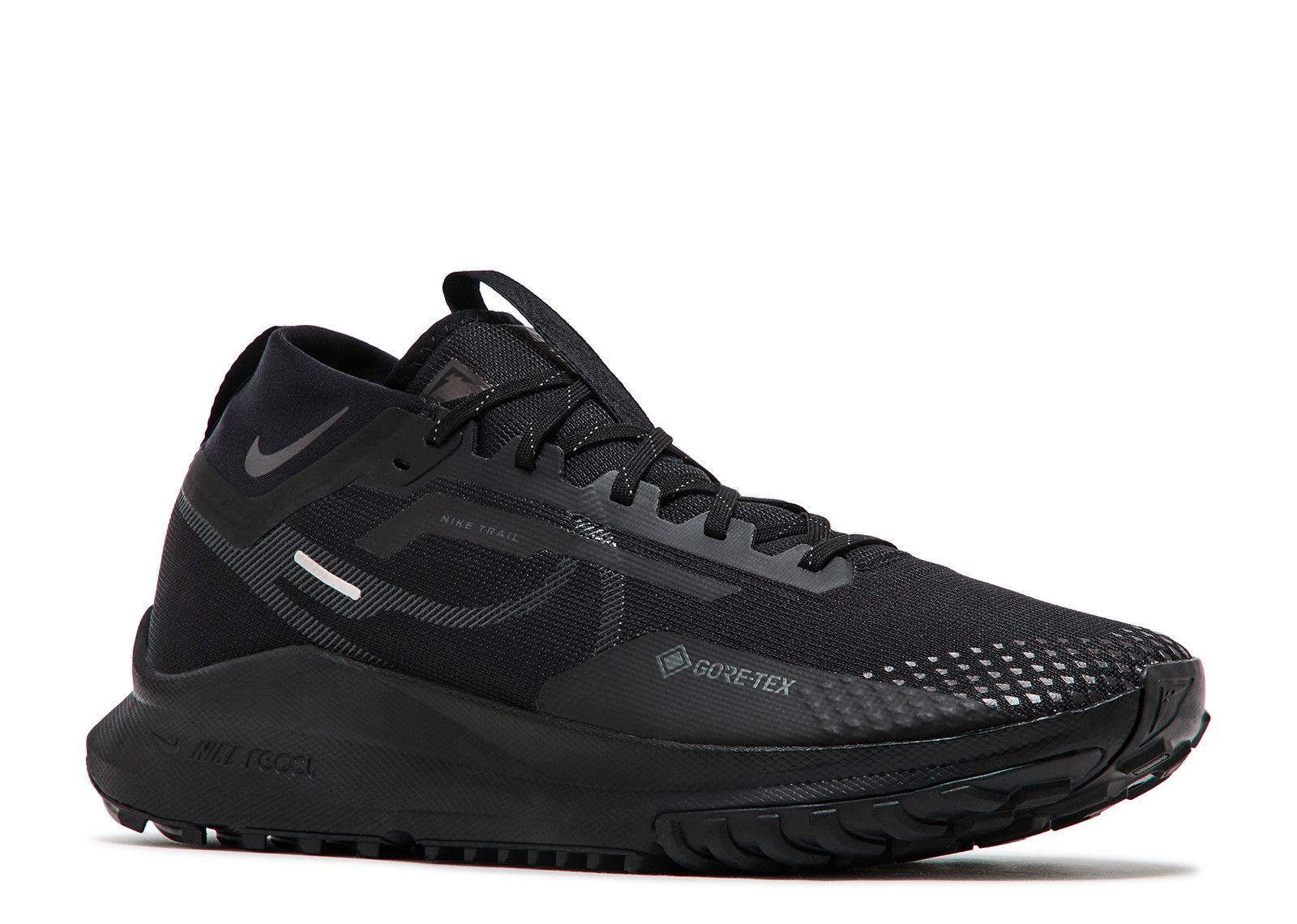 Nike Trail GORE-TEX ブラックスニーカー React Pegasus Trail 4 GORE TEX 'Black Anthracite' - Nike