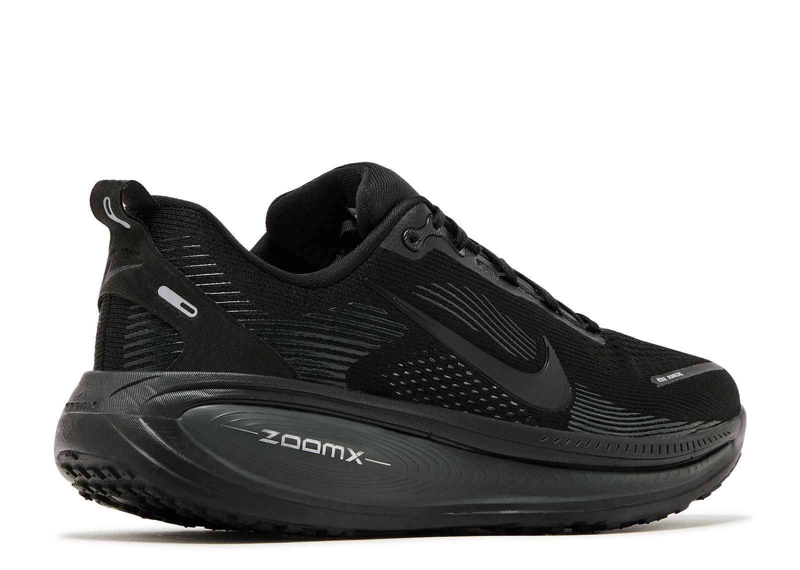ボメロ 18 Cut in half: Nike Vomero 18 Review (2025) | RunRepeat