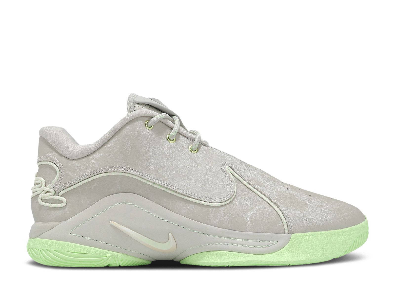 LeBron 22 EP 'Dunkman' - Nike - FZ1095 002 - light bone/soft