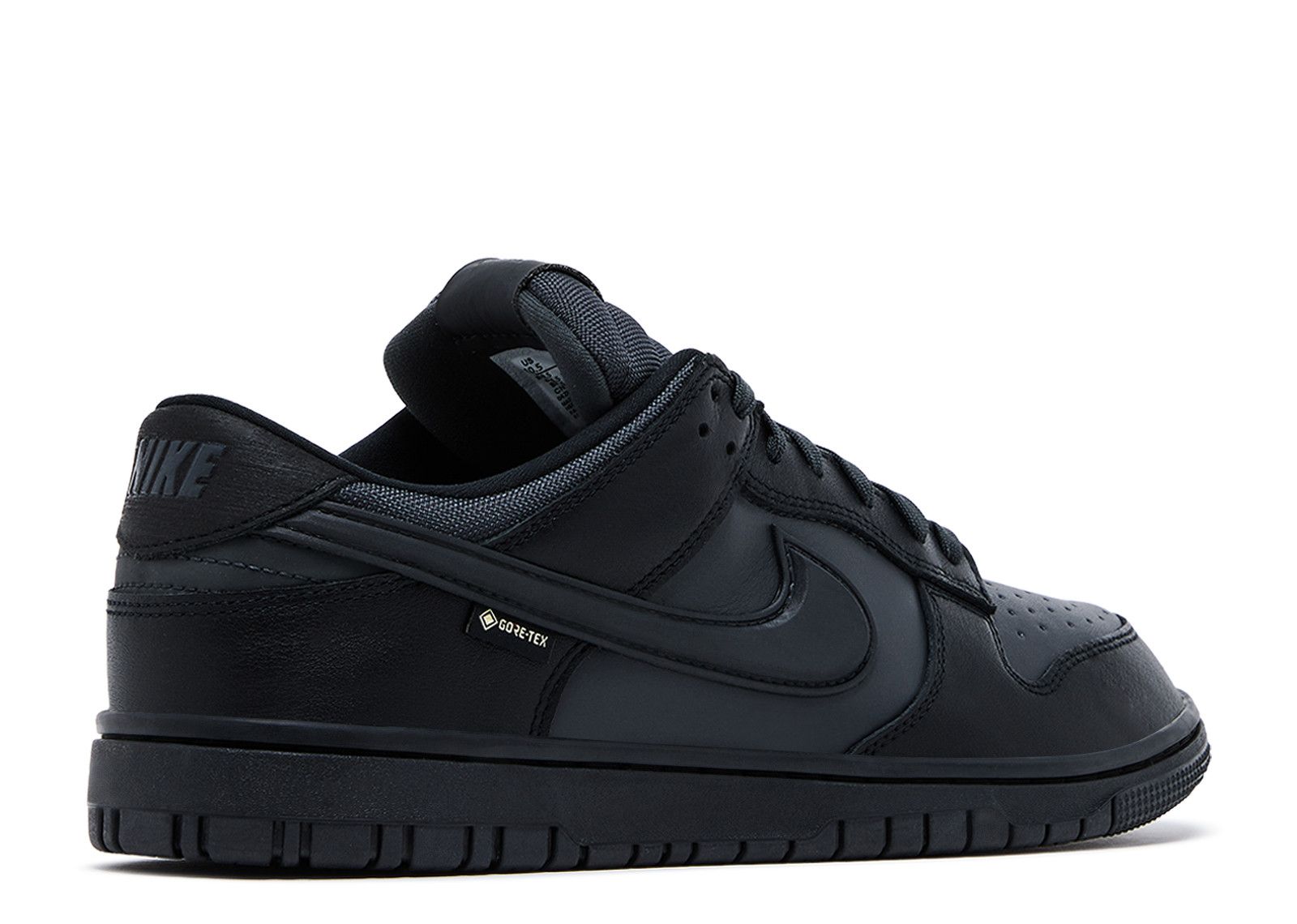 Nike Dunk Low GORE-TEX ‘Triple Black’