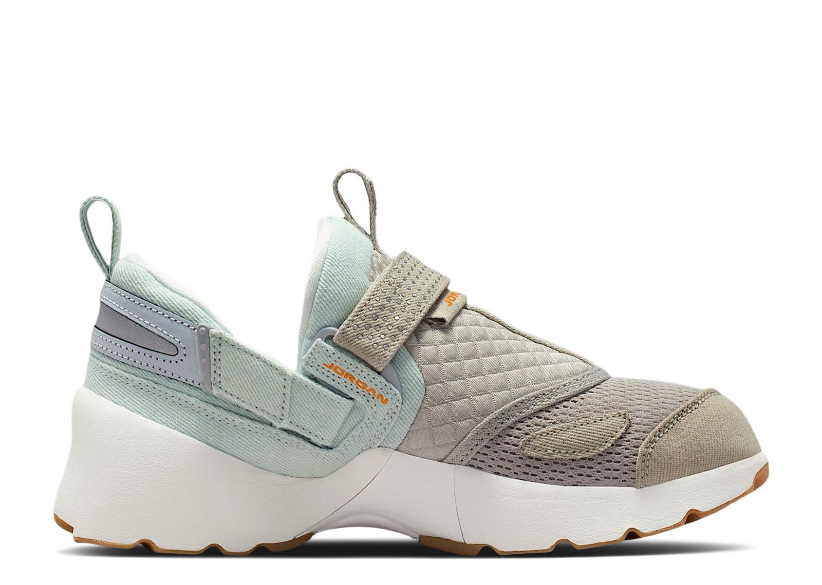 Wmns Jordan Trunner LX 'Gum Medium Brown Bright Ceramic'