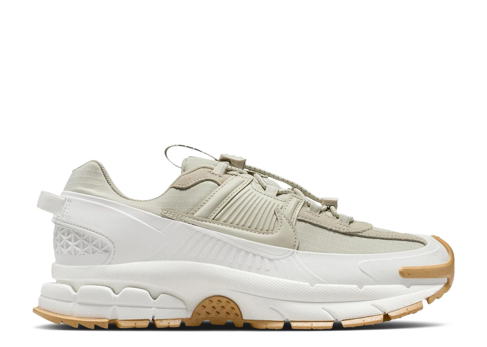 Nike Wmns Zoom Vomero 5 Roam Winterized 'Sail Light Stone Gum'