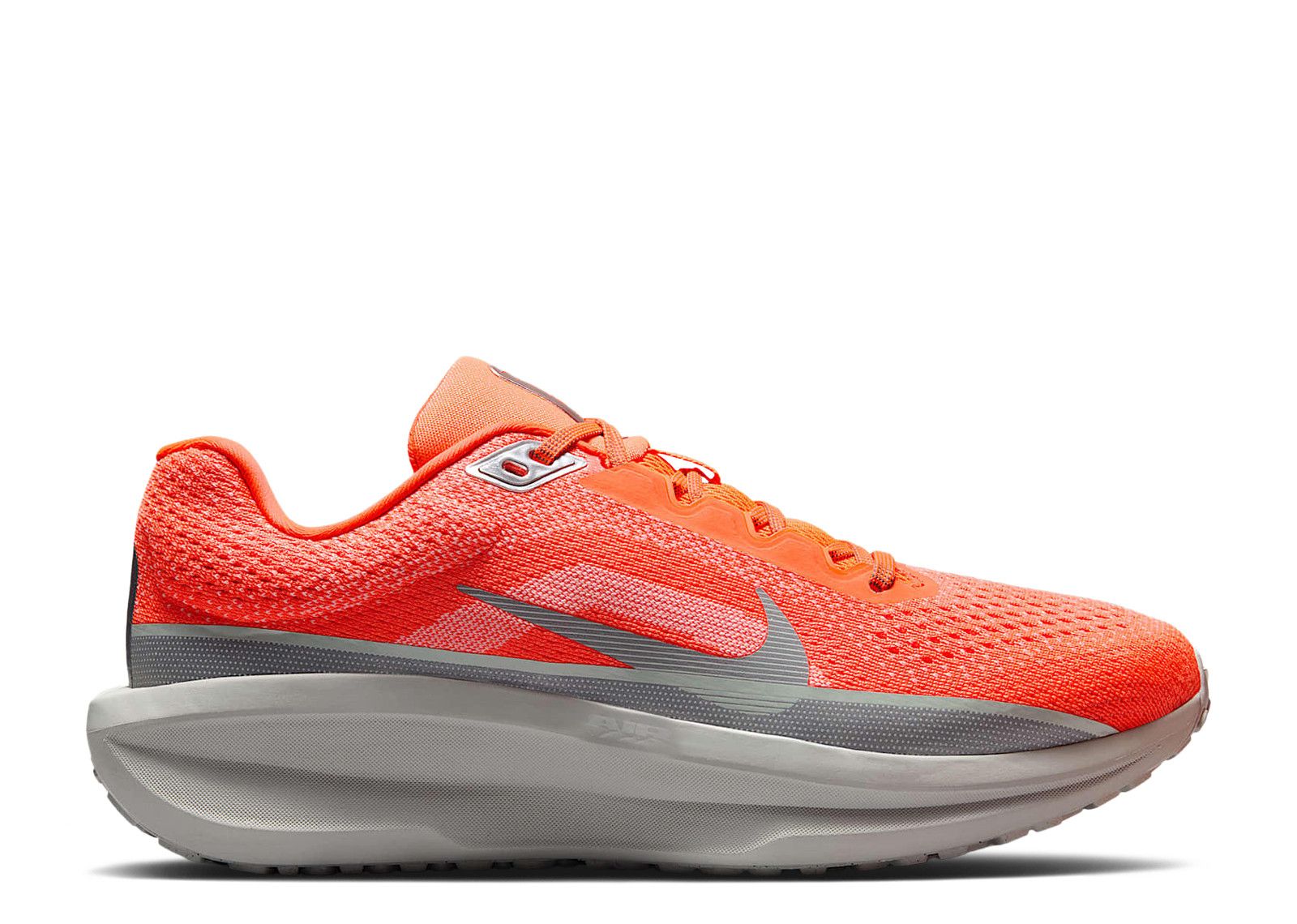 Nike Wmns Zoom Winflo 11 'Hyper Crimson'