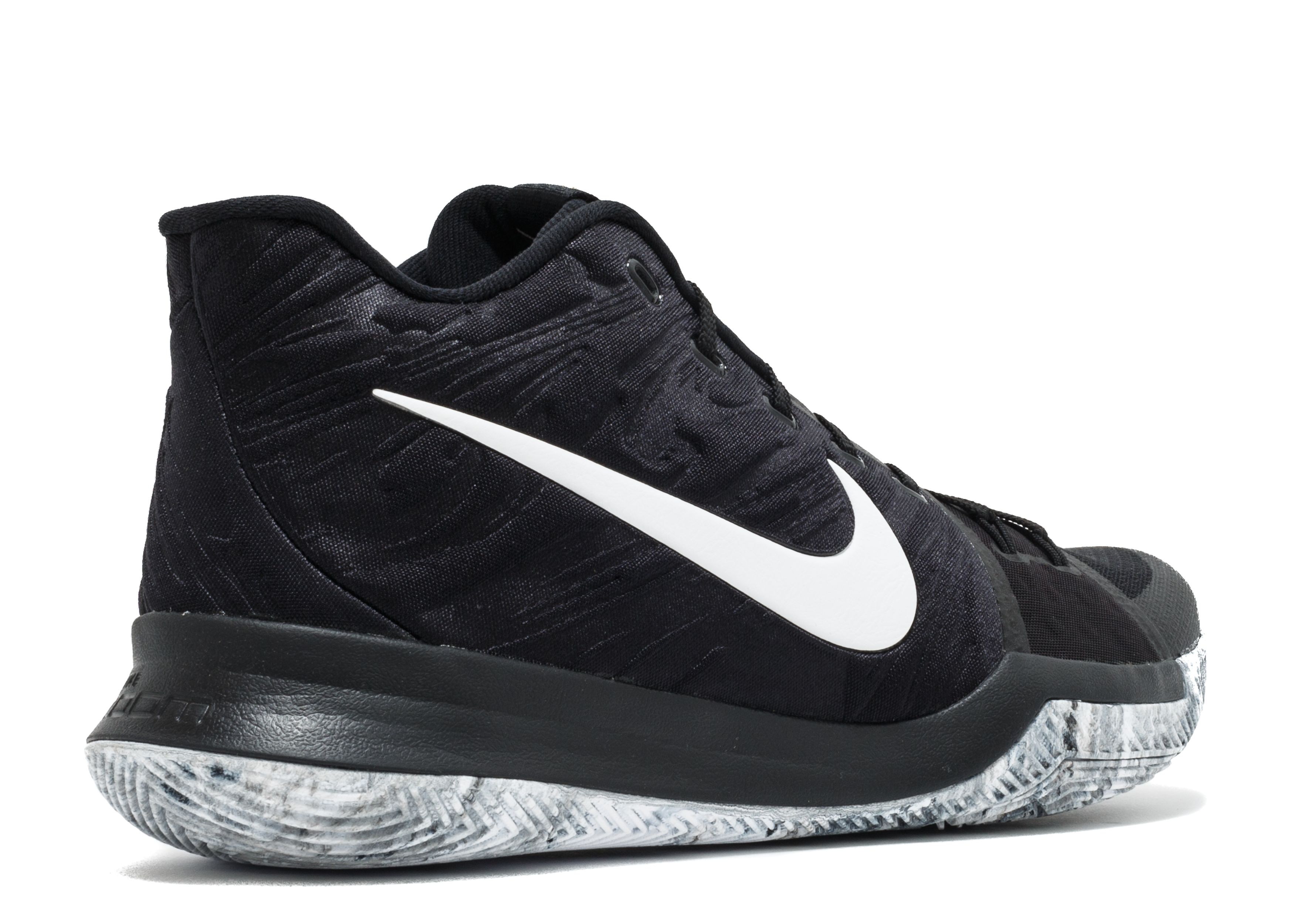 Kyrie 'BHM' Nike 852415 001 black/metallic gold-white