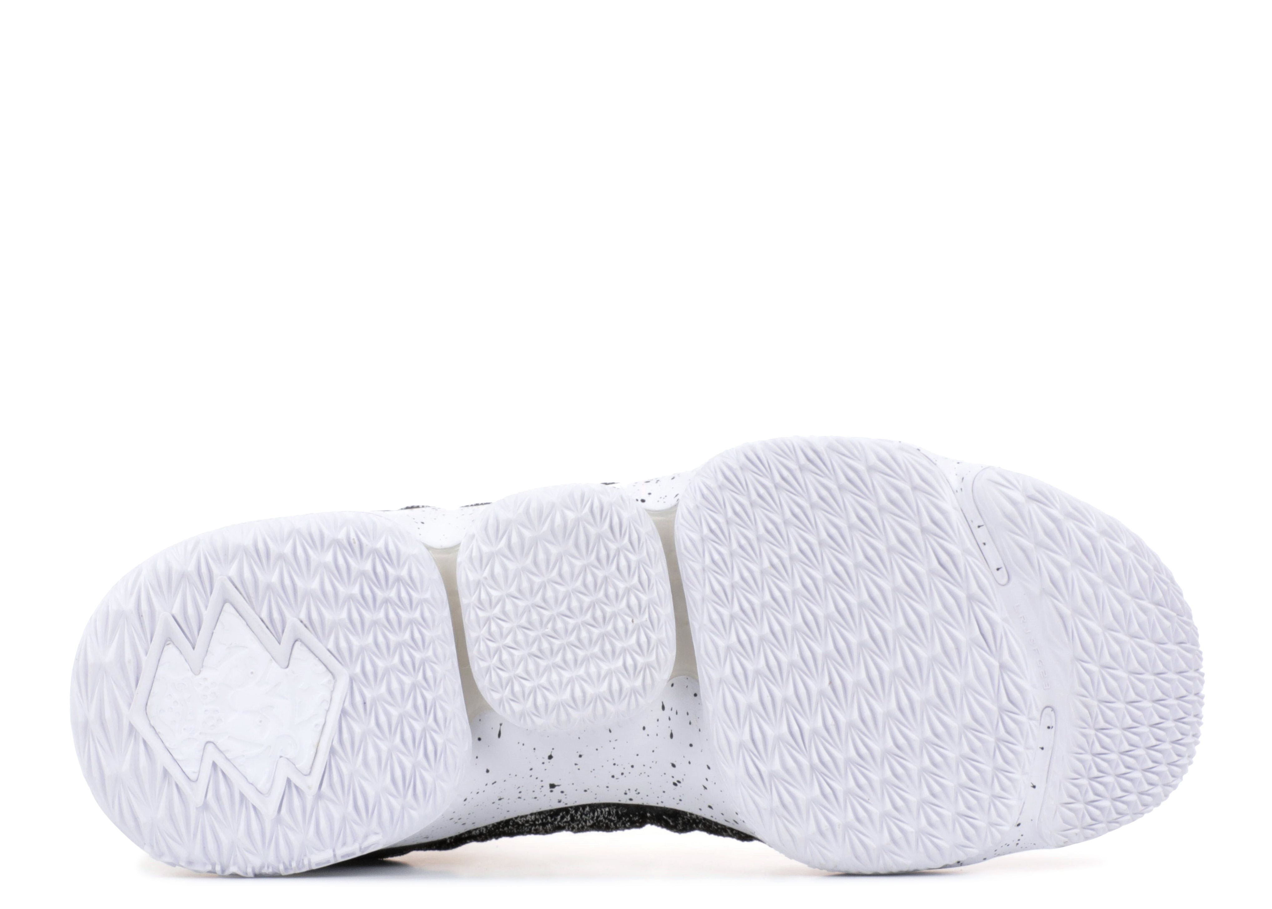 lebron 15 flight club