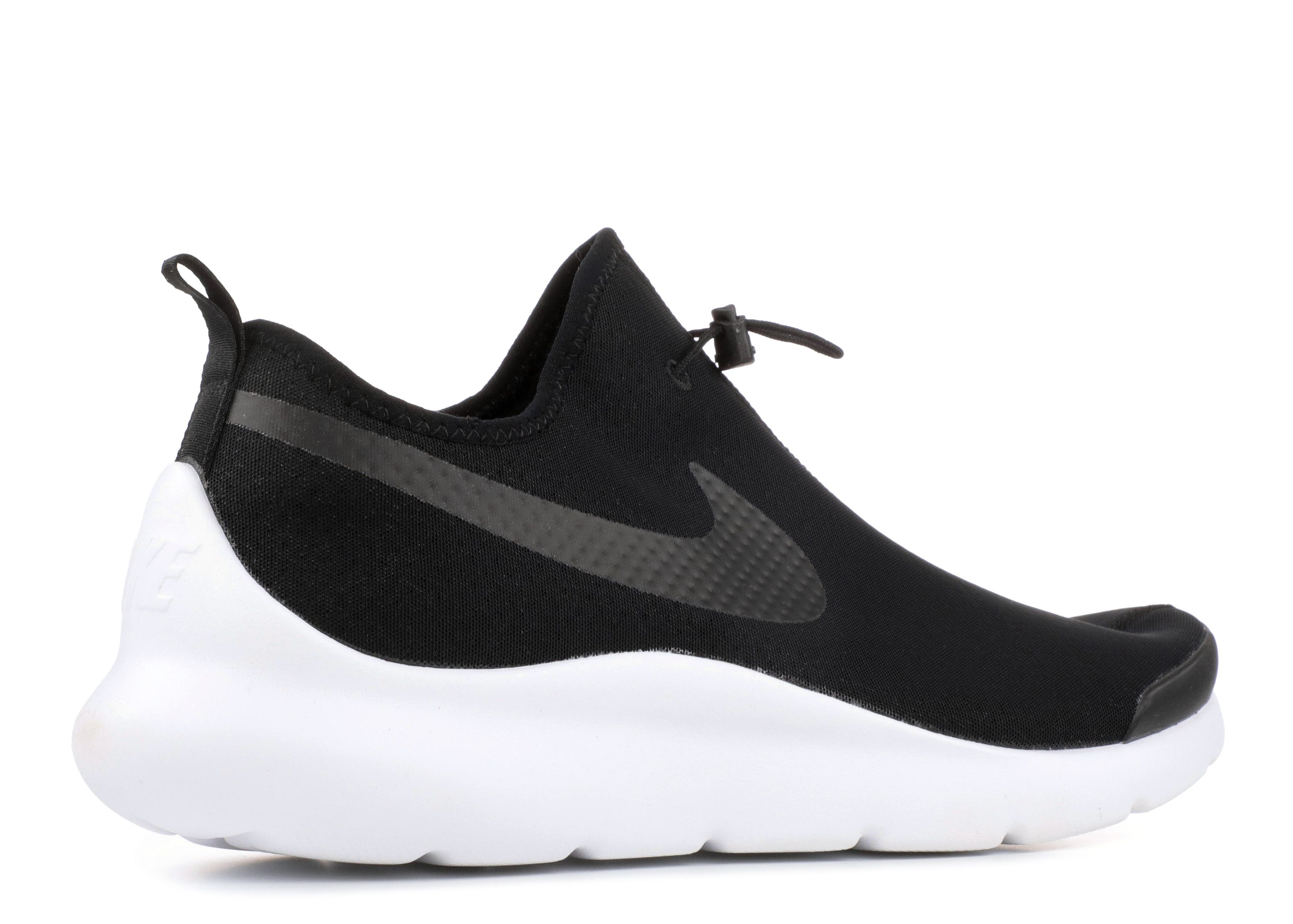 nike aptare all black