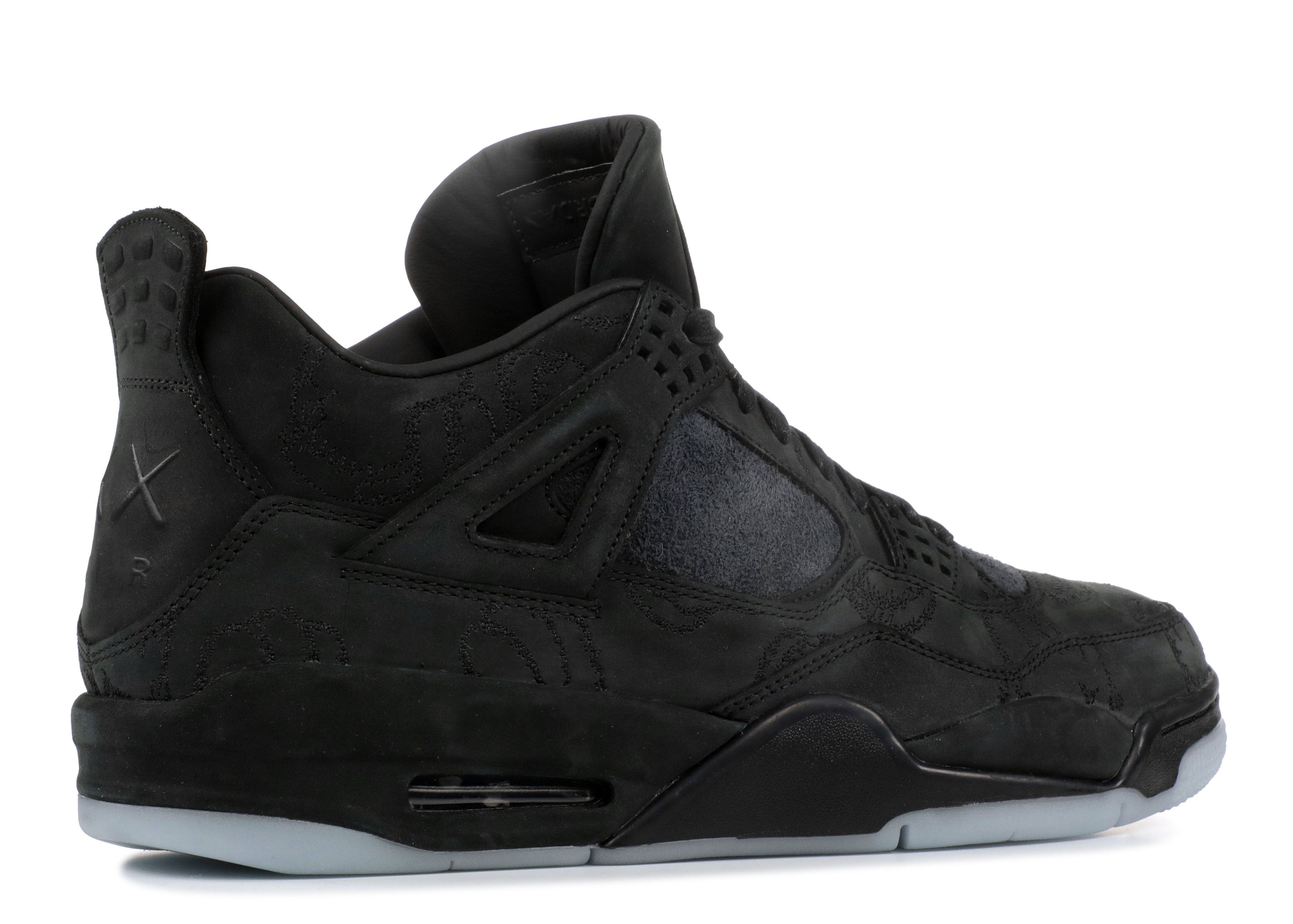 KAWS X Jordan 4 Retro  display picture 3
