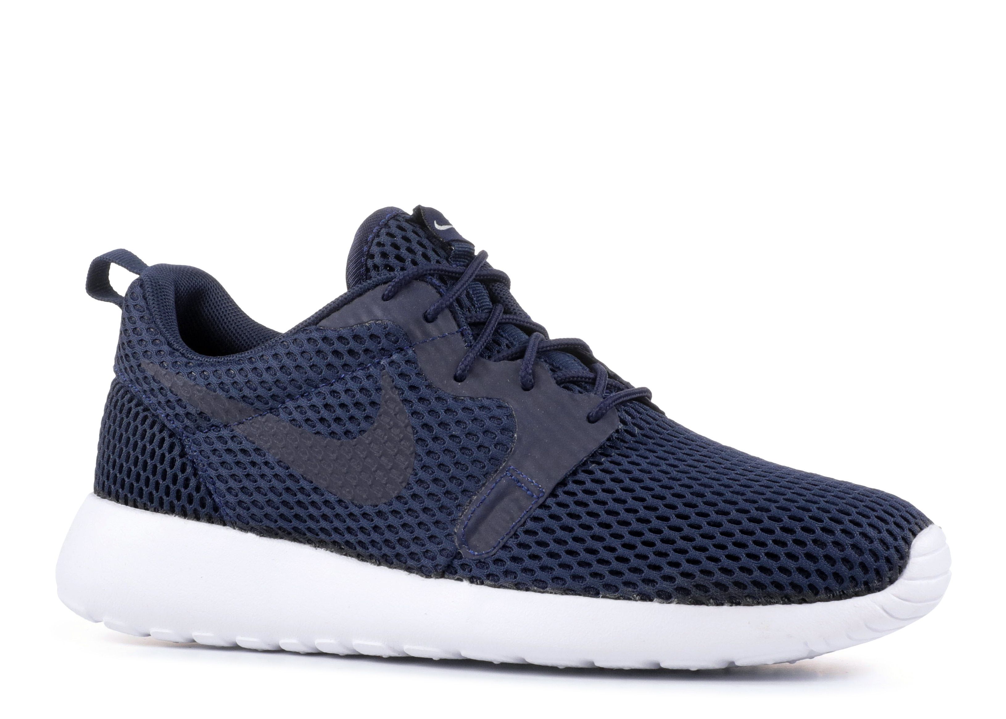 midnight navy roshe