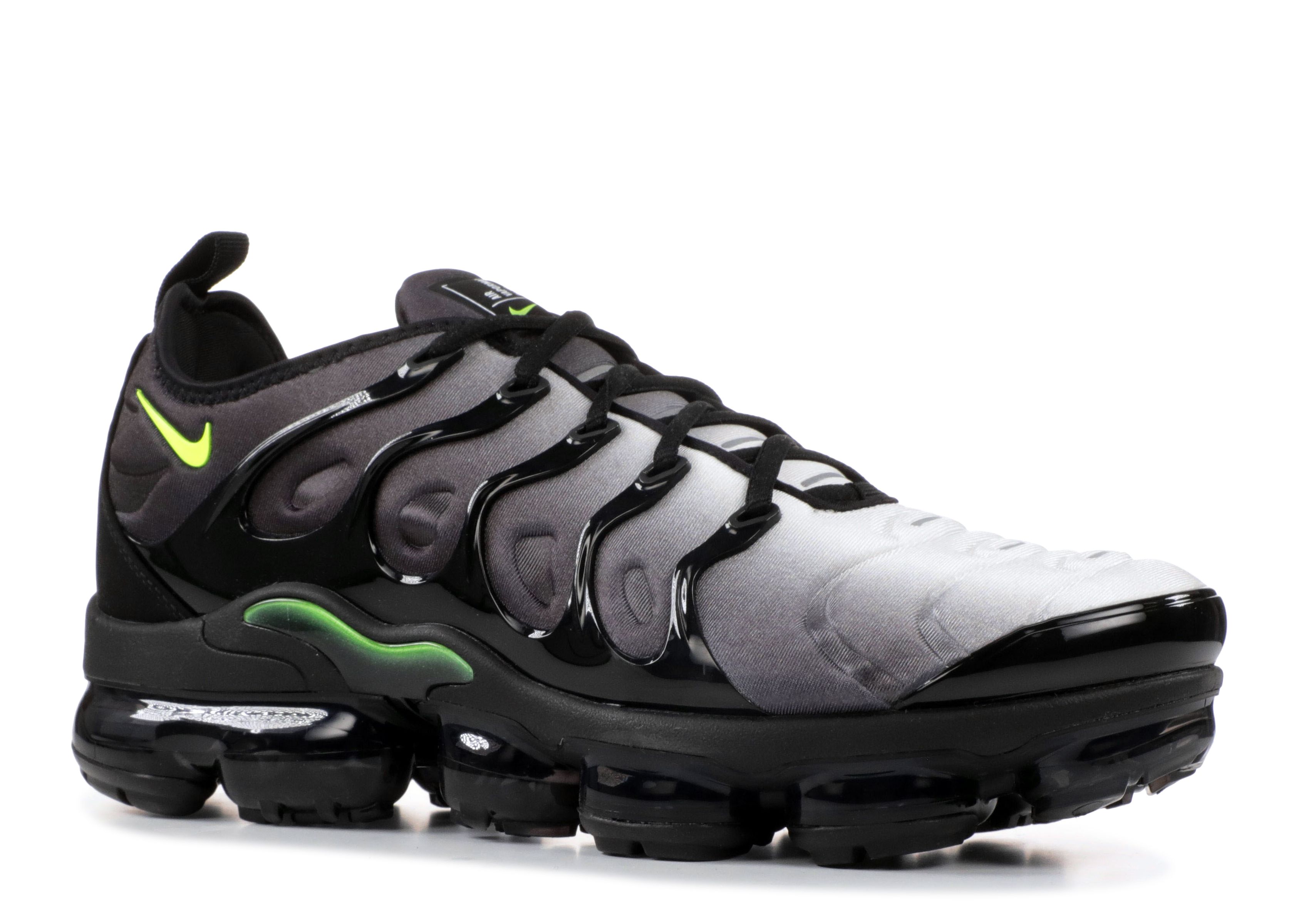 black and lime green vapormax plus