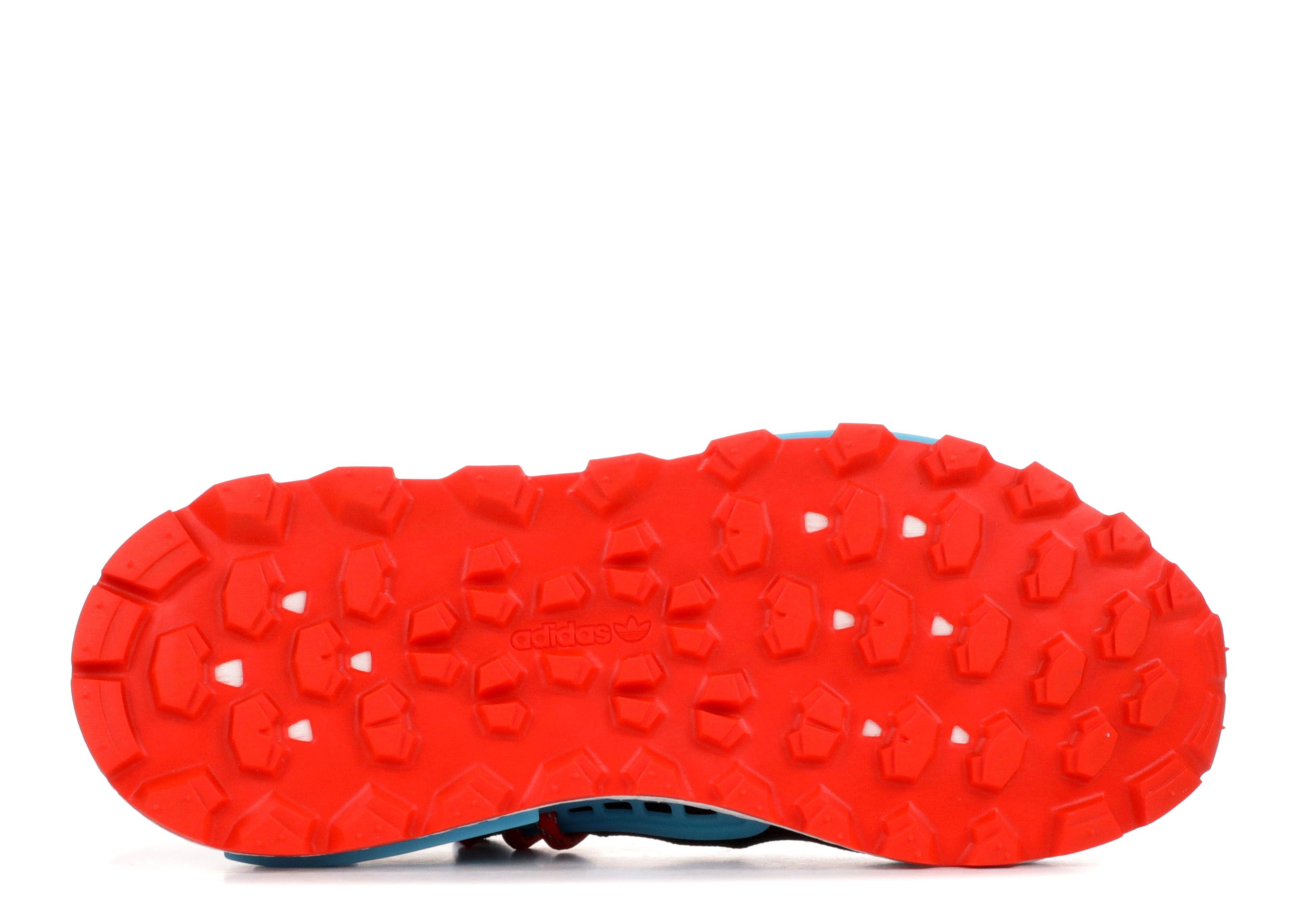 ee7582 adidas