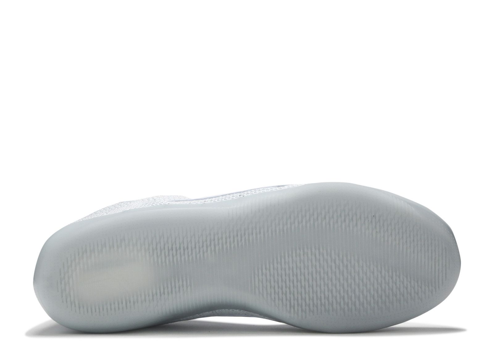 kobe 11 elite pale horse