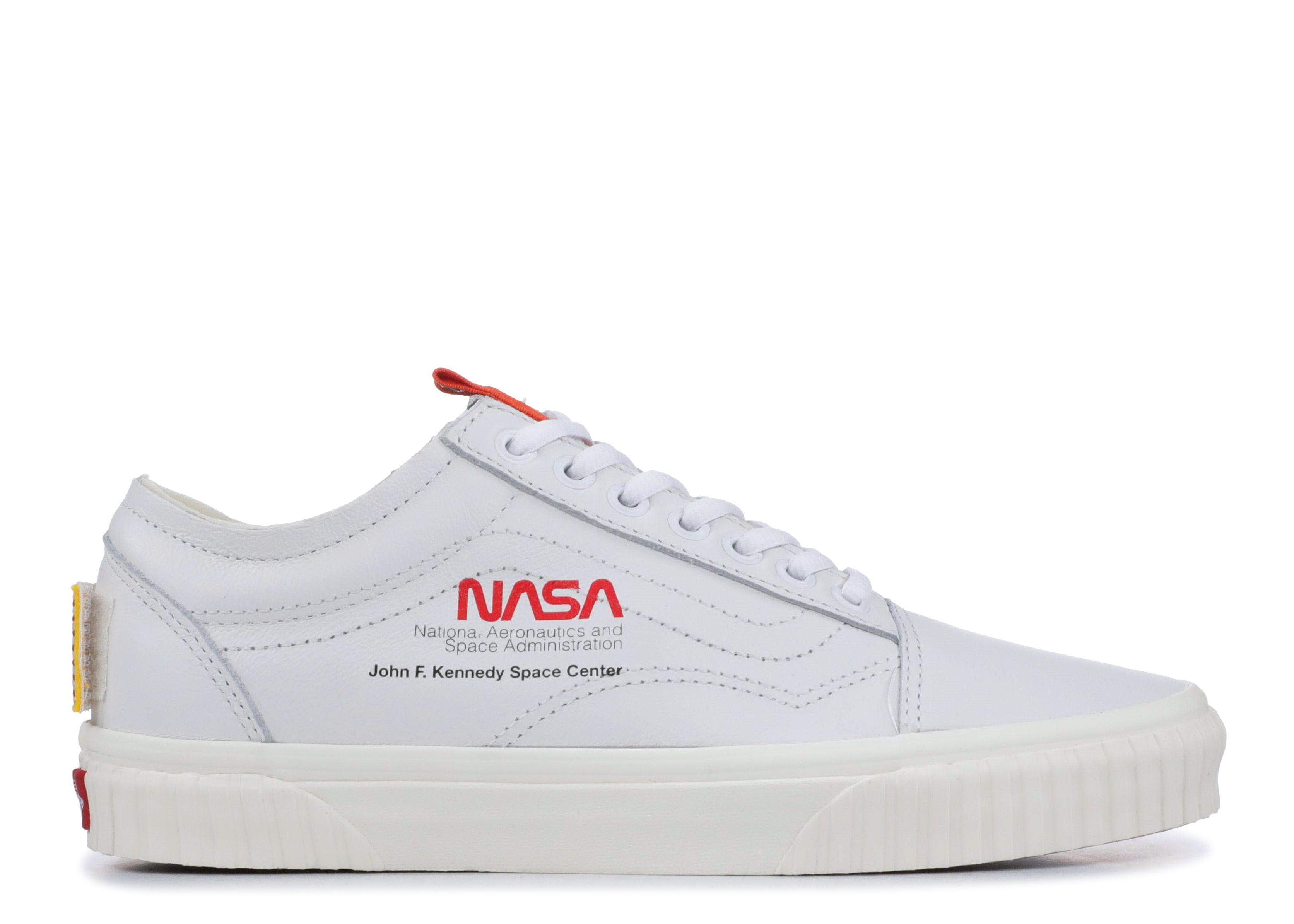 creëren Dosering Subjectief NASA X Old Skool 'Space Voyager' - Vans - VN0A38G1UP9 - true white | Flight  Club